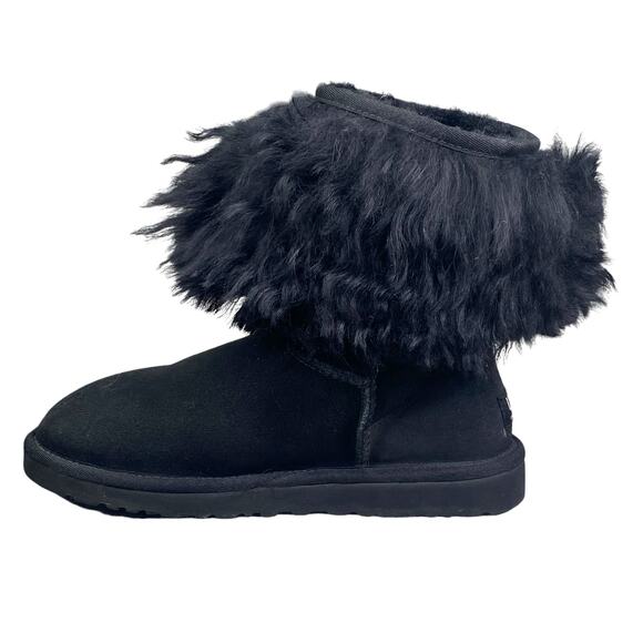 UGG Women’s Lida Mongolian Black Shearling Cuffed Fur Classic Boots Size US 6 - Picture 2 of 10